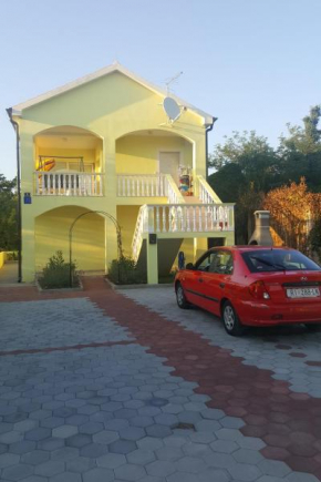 Apartments with a parking space Vrsi, Zadar - 14183